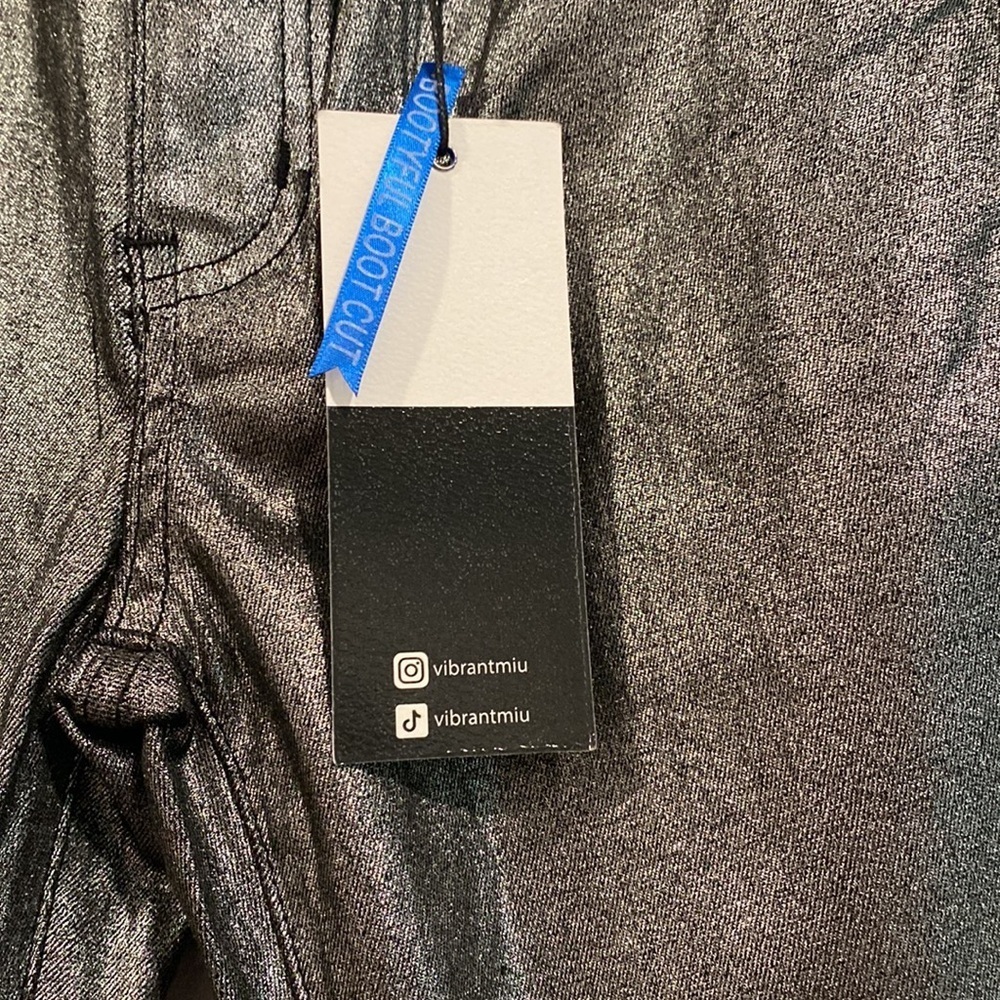 Vibrant Silver Gray Metallic Bootcut Flare Denim Shiny Pants NWT Multiple Sizes - Picture 4 of 16